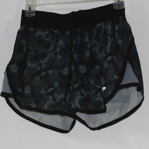 🚨 Champion Lined Athletic Shorts with inside pocket Size M